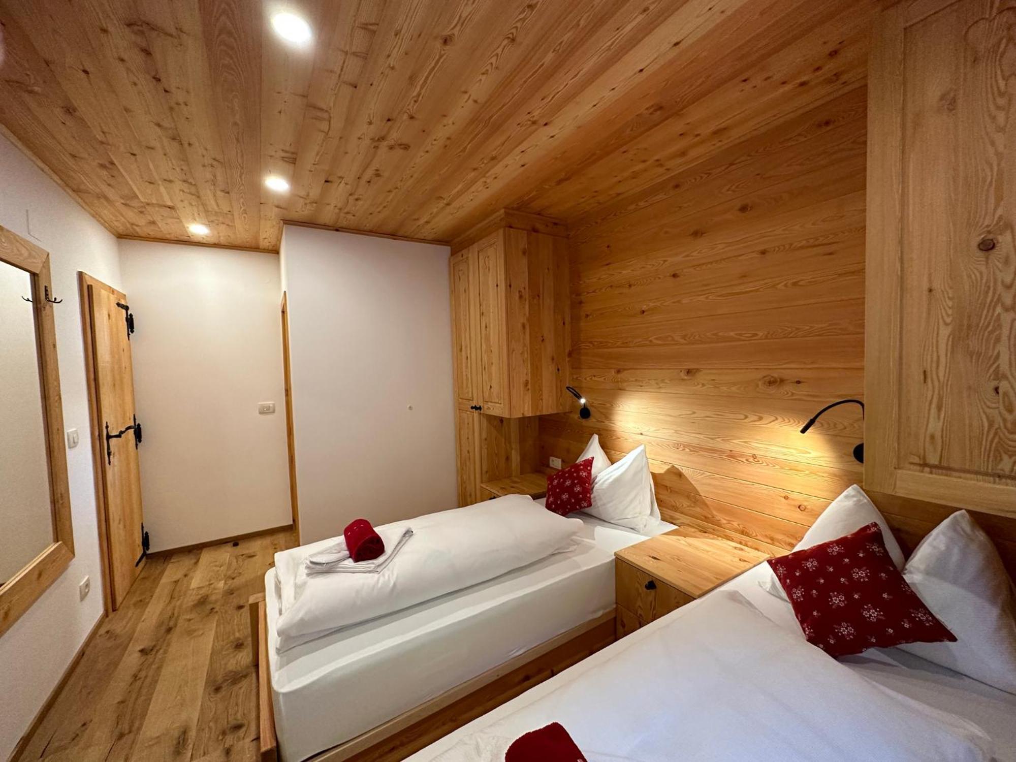 Hotel Surc Kranjska Gora Exteriör bild