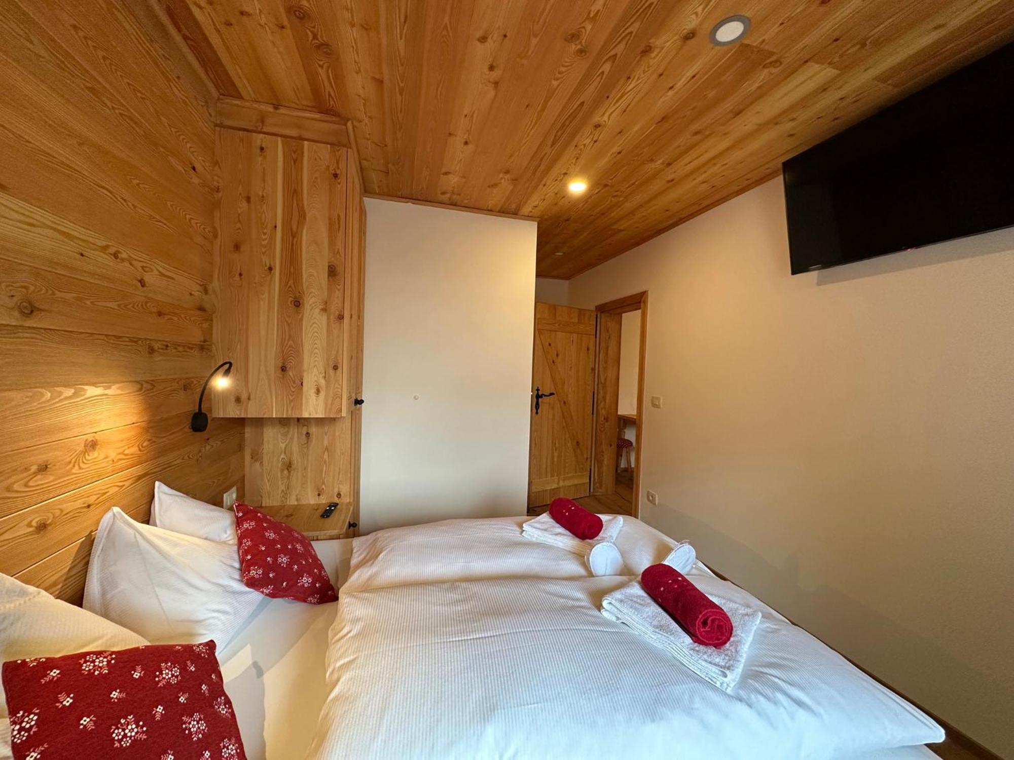 Hotel Surc Kranjska Gora Exteriör bild