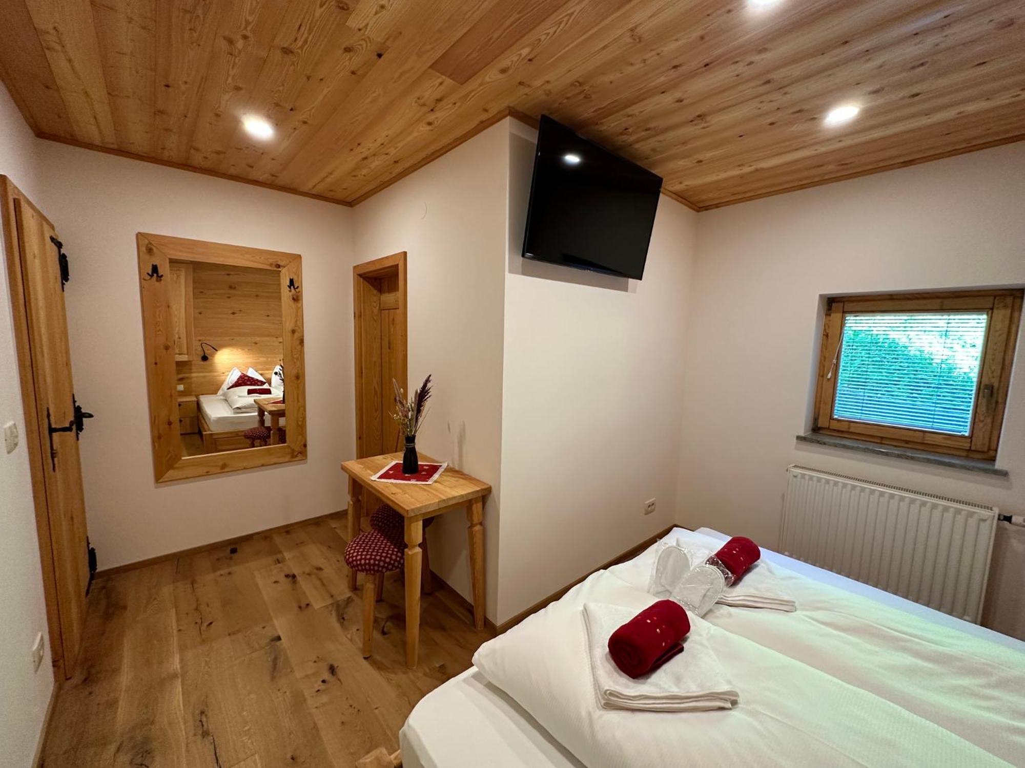 Hotel Surc Kranjska Gora Exteriör bild