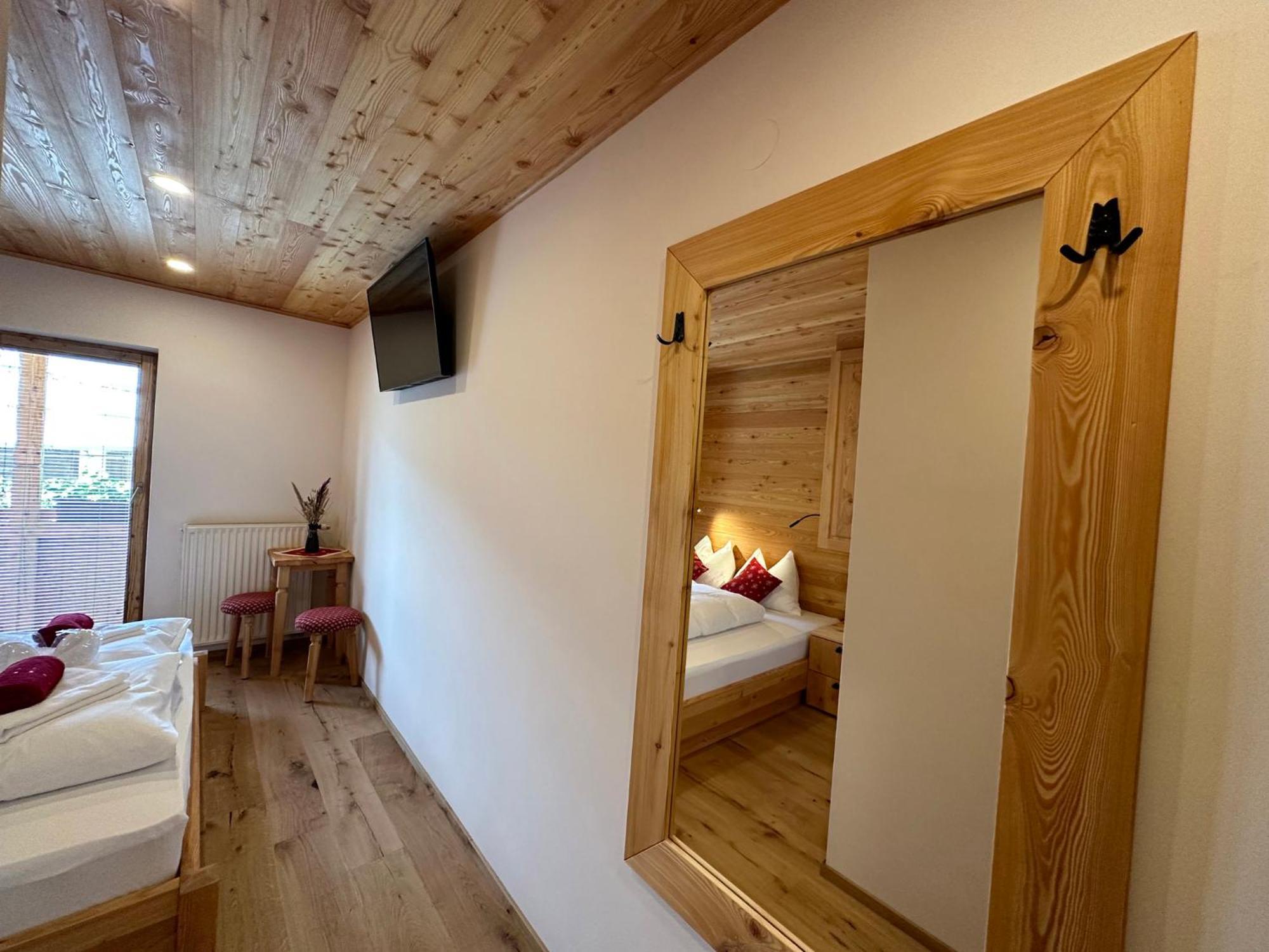 Hotel Surc Kranjska Gora Exteriör bild