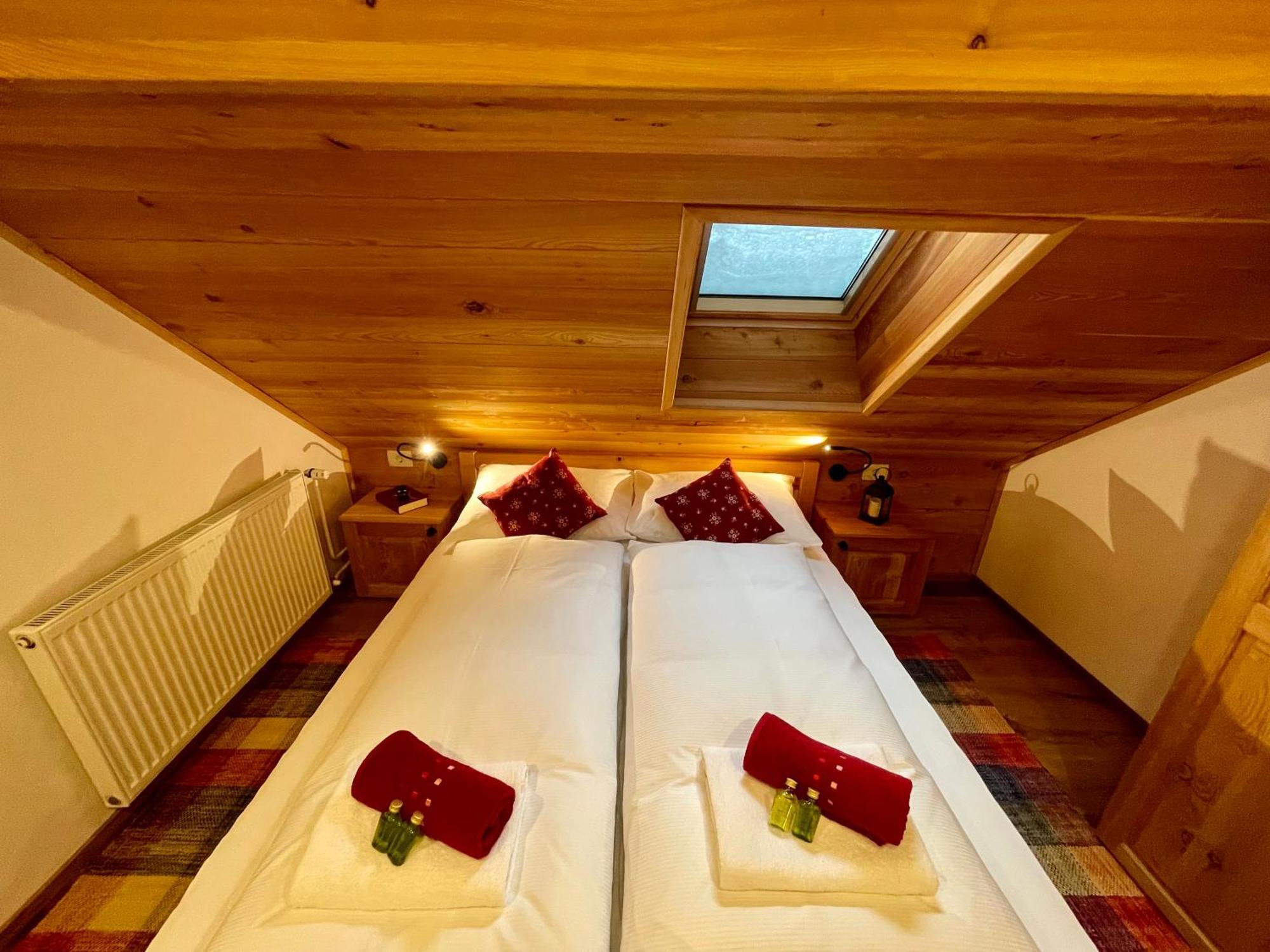 Hotel Surc Kranjska Gora Exteriör bild