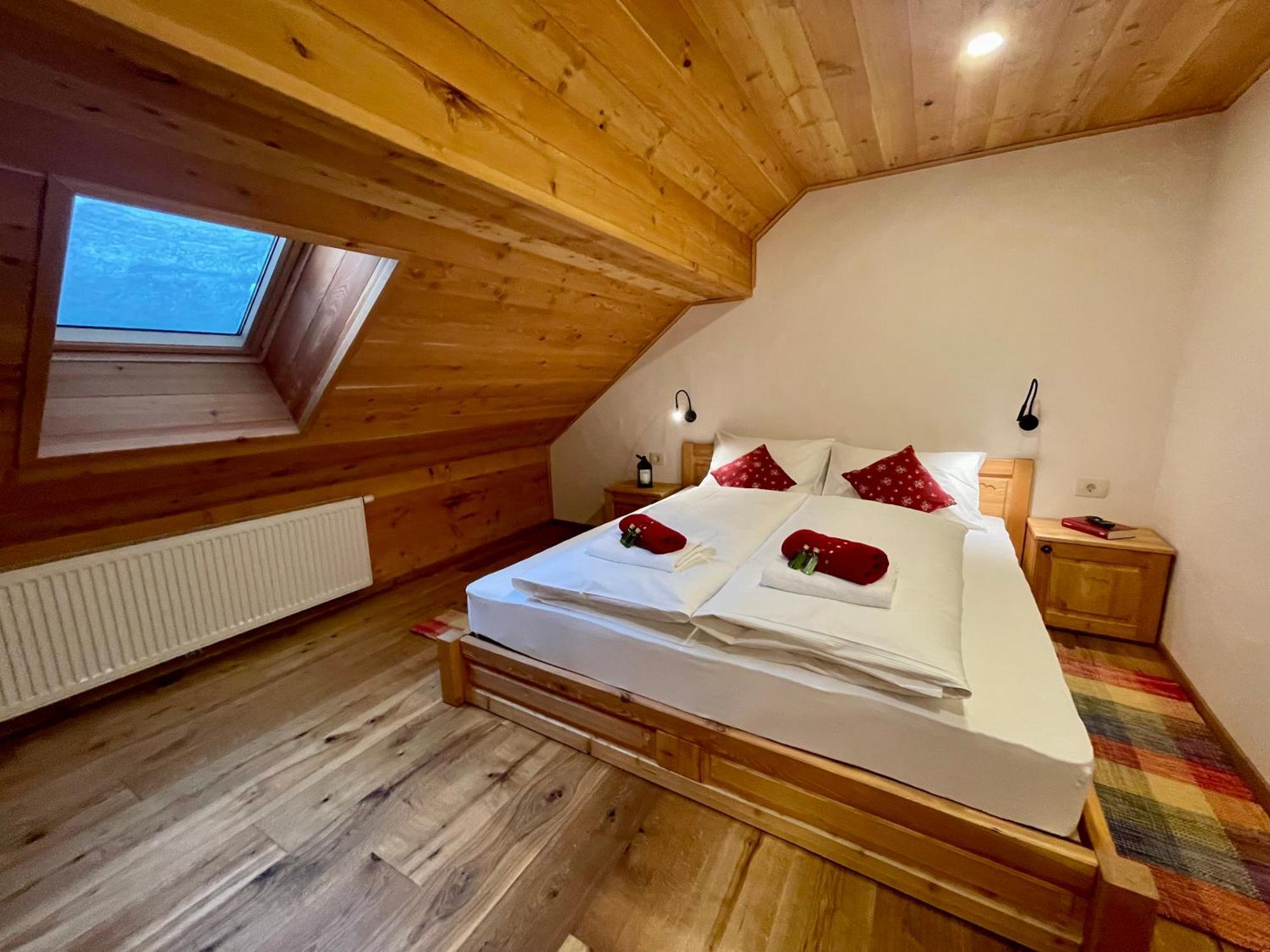 Hotel Surc Kranjska Gora Exteriör bild